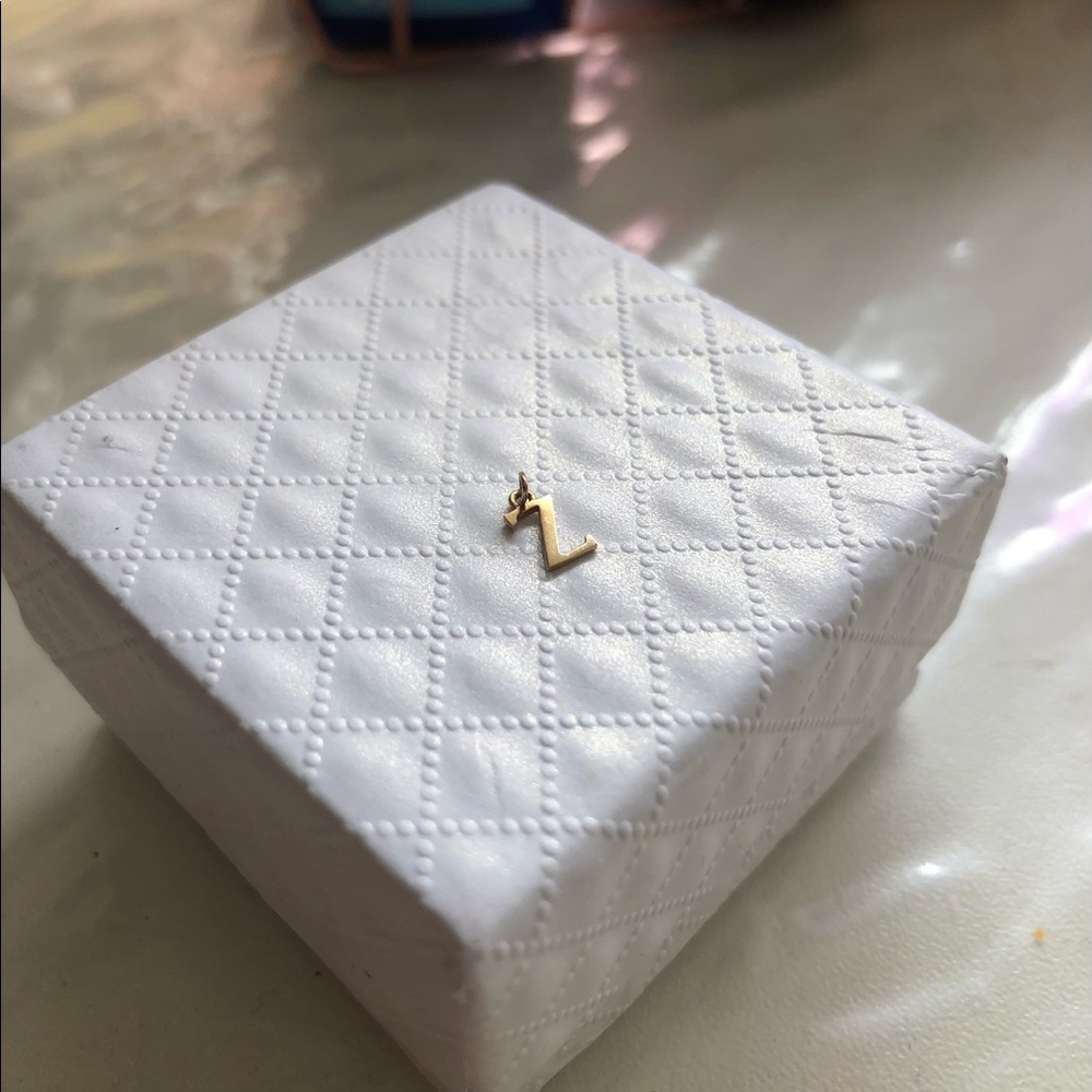 Very mini Solid 18k gold Z pendant
